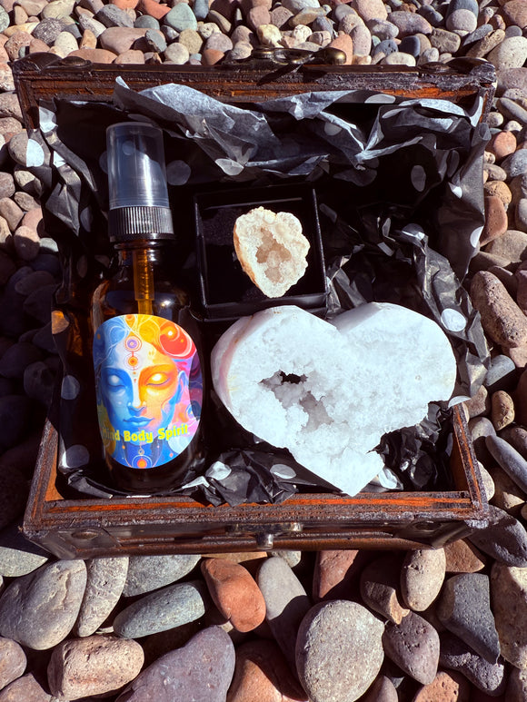 The Alignment Box Clear Quartz Heart Geode From Morocco, Clear Quartz Adjustable Ring Size 9-10-11, Mind Body Spirit Oil & Treasure Box