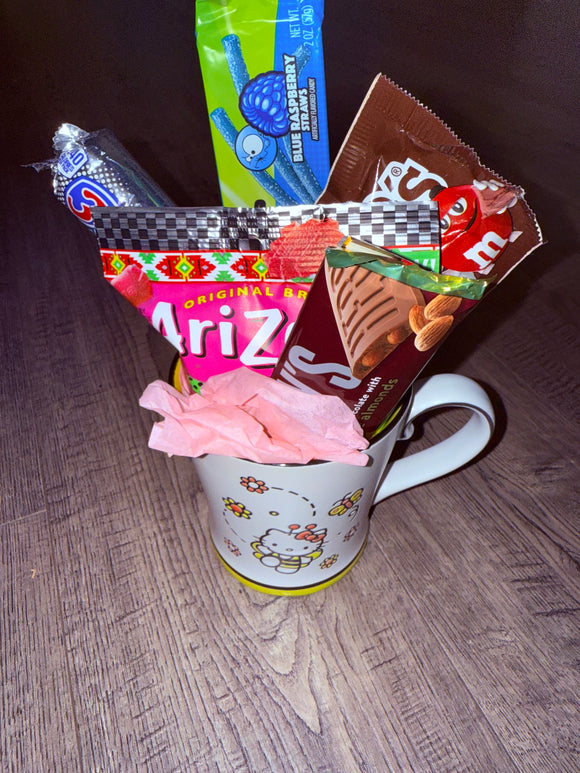 Sanrio Hello Kitty Mug & Candy Bundle #7