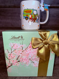Scooby Doo "Mystery Team" Mug & Lindt Chocolate Candy Box